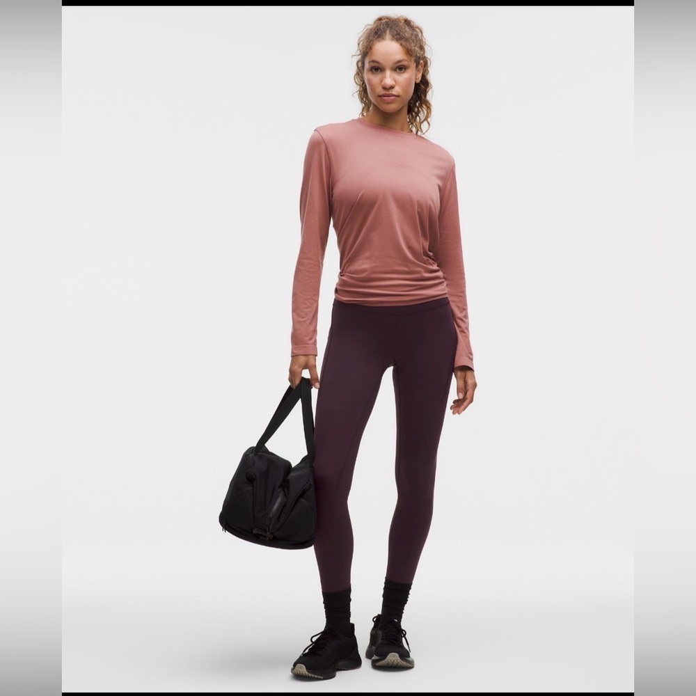 Wunder Train High-Rise Tight with Pockets 25"
Black Plum